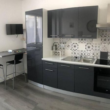 Yannadal/Studio Cosy Avec Vraie Cuisine A Recouvrance/ Proche Tram/Bus Et Proximite Avec L'Arsenal Apartment Brest Luaran gambar